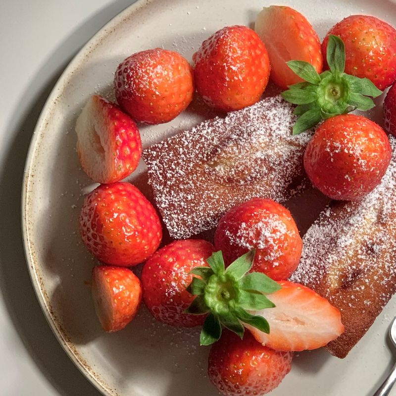 그 위에 슈가파우더 솔솔 :)