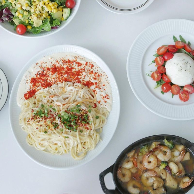 홈브런치에 함께 하기에 비주얼도 최고네요 🙈  #홈브런치 #파스타 #크림파스타 #밀키트