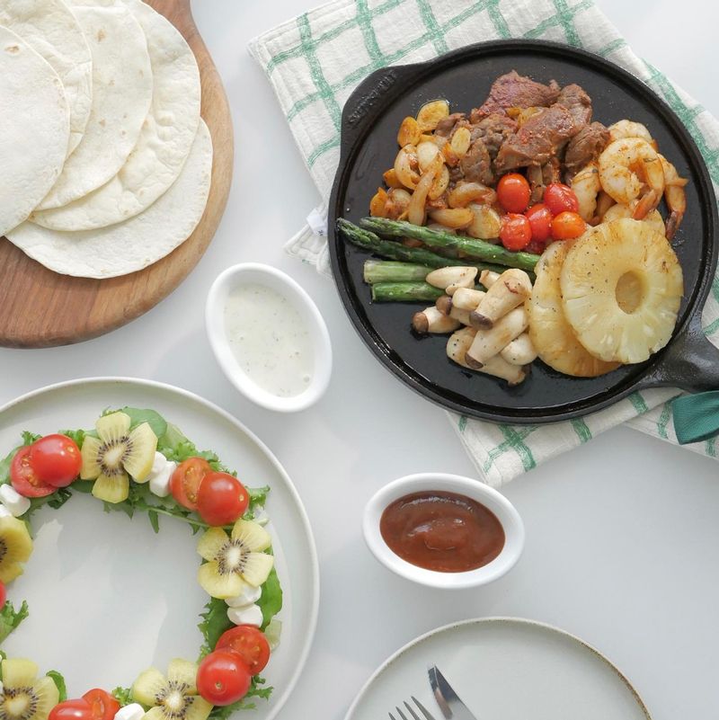 매콤하면서 자꾸 끌리는 맛 ! 파히타 밀키트 너무 훌륭해요 :)