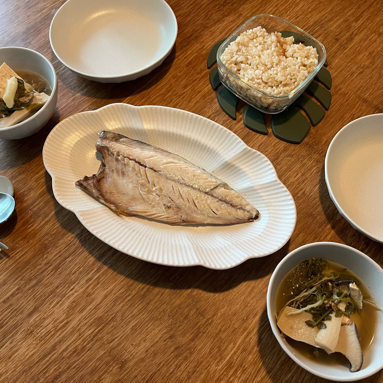15분만에 차린 집밥  냉동실에 있던 냉동 고등어🐟,  냉이 된장국으로 간단하지만 건강하게 차렸어요!