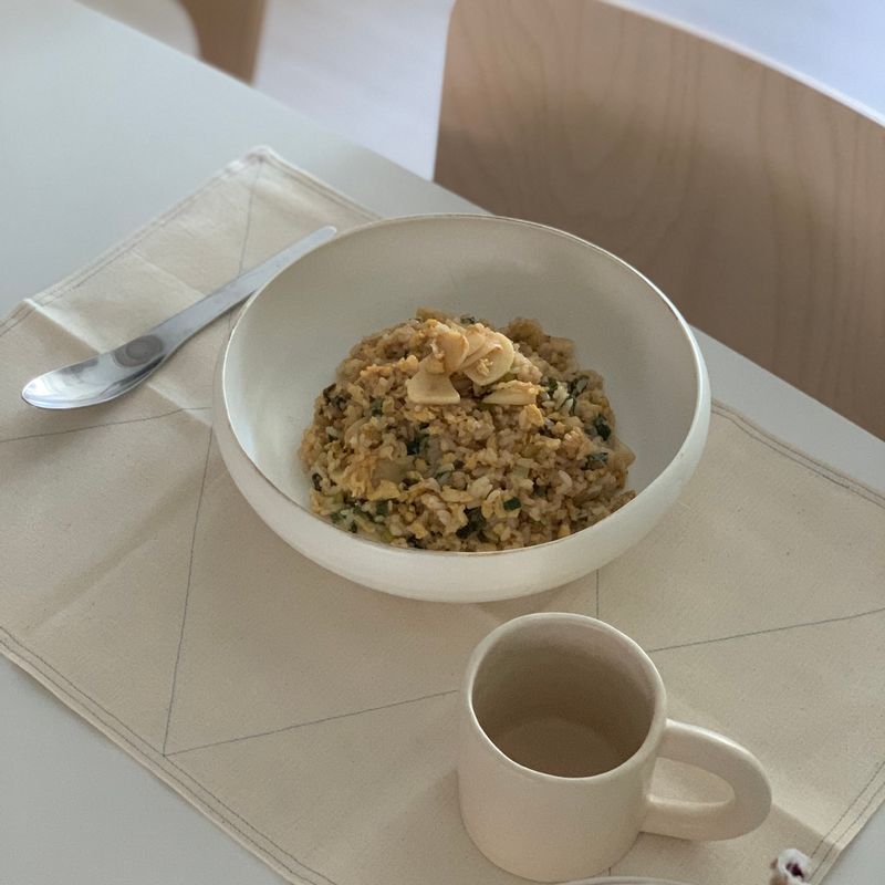 마늘을 사랑하는 남편이 좋아하는 메뉴예요! 밥하기 싫을때 간단하고 맛있게 할 수 있는 레시피예요 #마늘볶음밥 #마늘 #갈릭 #볶음밥 #간편식