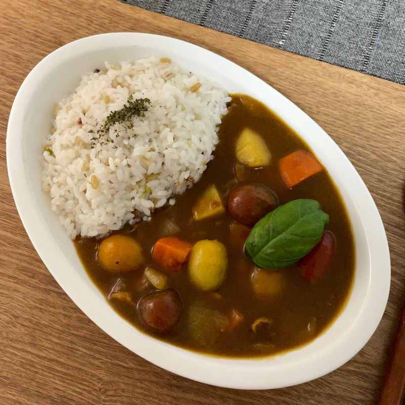 알록달록 방울토마토를 활용해서 토마토카레라이스를 만들어보았어요!💛🧡❤️