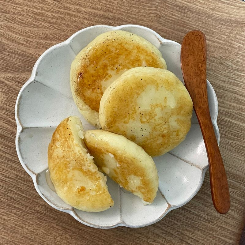 버터+감자+풍미에 치즈와 꿀조합까지🌝 아이들 간식이나 맥주 안주로도 참 좋은 음식이랍니다✨  이번 가을에는 맛있는 감자요리 즐겨보아요🥔❤️  #감자 #감자요리 #감자치즈호떡 #치즈 #모짜렐라 #호떡 #간식 #간단요리 #간편요리 #가을 #제철요리