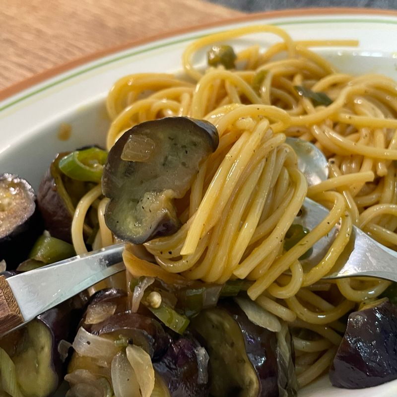 가지에 면을 돌돌말아 맛잇게 잘먹은 파스타요리랍니다🍆💖  #파스타 #파스타요리 #가지 #가지요리 #가지파스타