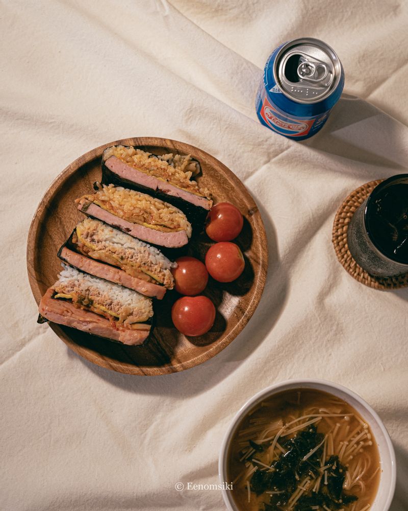 요리, 어렵다고 접지 마세요. 김밥을 접어보세요. 긴 재료명만 보면 어려워 보여도, 만들기도 쉽고 재미있는 레시피랍니다. #접어먹는김밥 #김밥
