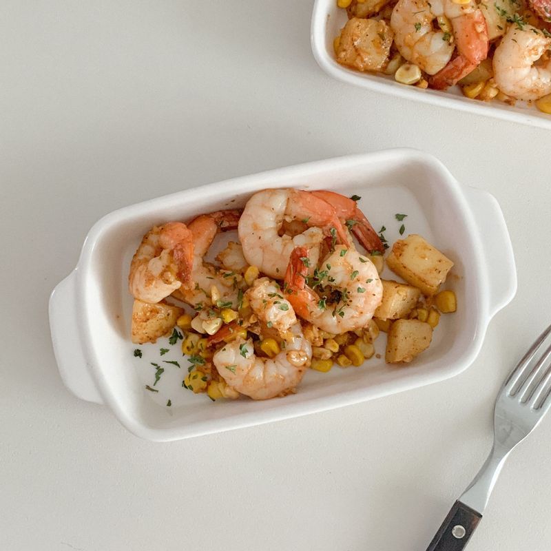 버터에 올드베이 시즈닝으로 구운 초당옥수수, 감자, 새우🌽🍤💛 초당옥수수가 톡톡 씹히는 식감하며 달달해서 킥! 진짜 꿀조합이에오 단짠단짠〰️✨ 올드베이 시즈닝은 보일링크랩으로 유명한데 요렇게 해산물이랑 진짜 잘어울려요😋  #새우요리 #초당옥수수 #올드베이시즈닝 #옥수수