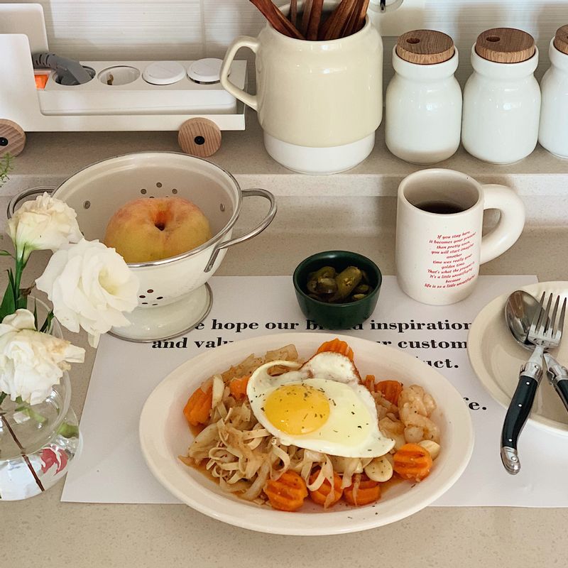 두부면으로 칼로리를 확 줄인 볶음두부면이에요 양배추를 많이 넣으니 식감도 아삭하고 너무 맛있더라구요 #두부파스타 #볶음면 #다이어트볶음면 #탁가온 #탁가온양념통