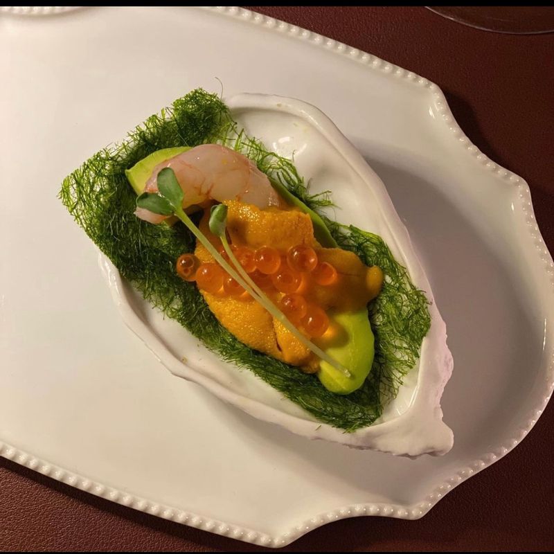 감태에 아보카도, 신선한 우니와 간장연어알 무순 와사비 홈이자카야 안주로 최고에요! 🥑 🦐   #와인안주 #아보카도단새우 #우니 #성게알 #우니단새우