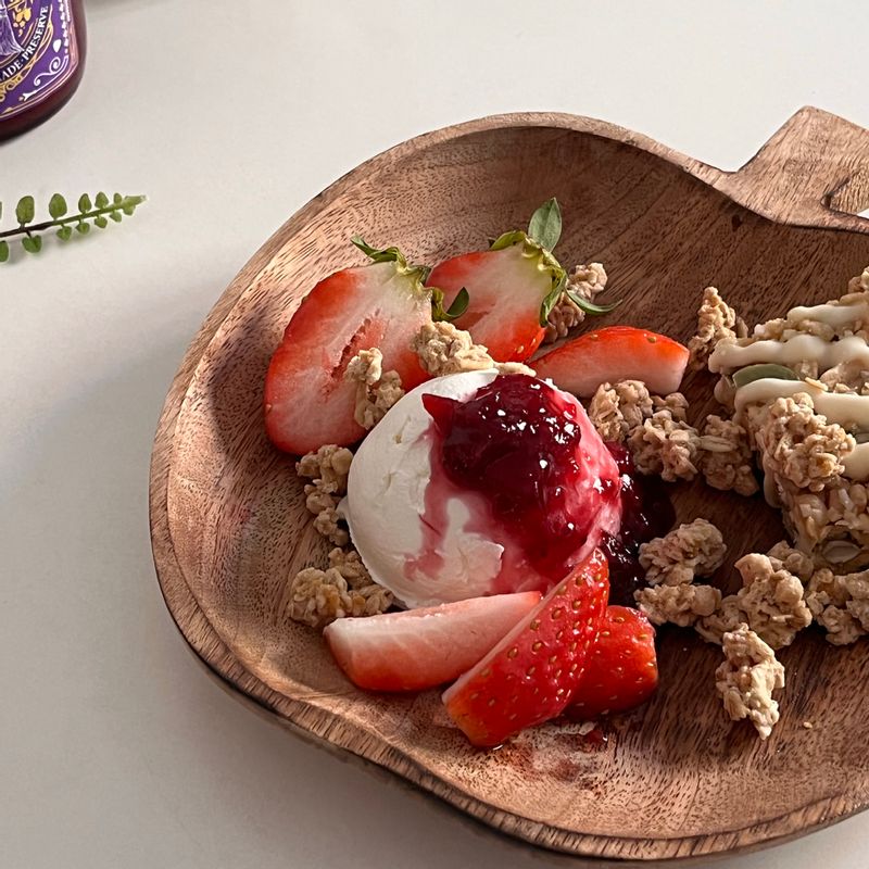 요거트와 그래놀라, 상콤달달한 딸기는 사랑입니다 ㅎㅎ  #딸기요거트 #그릭요거트 #요거트 #딸기 #라즈베리 #그래놀라 #간식