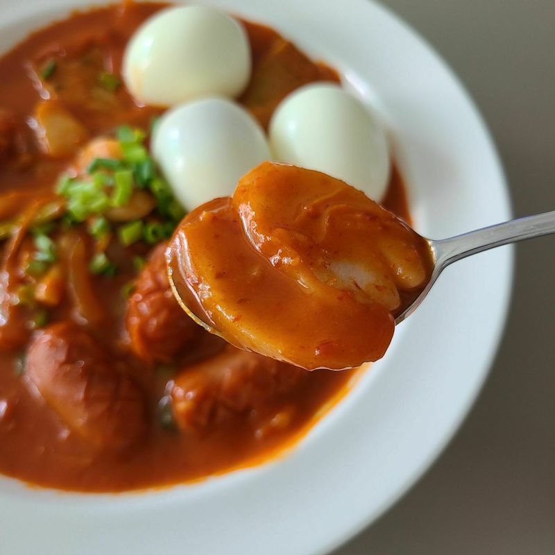 이렇게 숟가락으로 쓱 떠서 먹어 보아요!