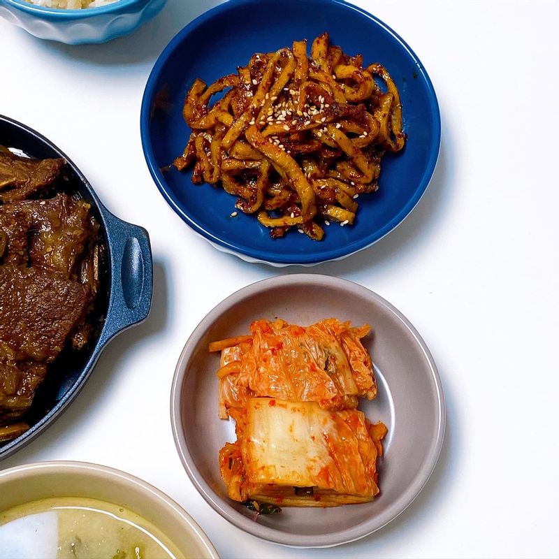 #신혼부부 #신혼밥상 #홈쿡 #한식 #저녁 #2인밥상 #LA갈비 #갈비 #들깨미역국 #미역국 #어묵볶음
