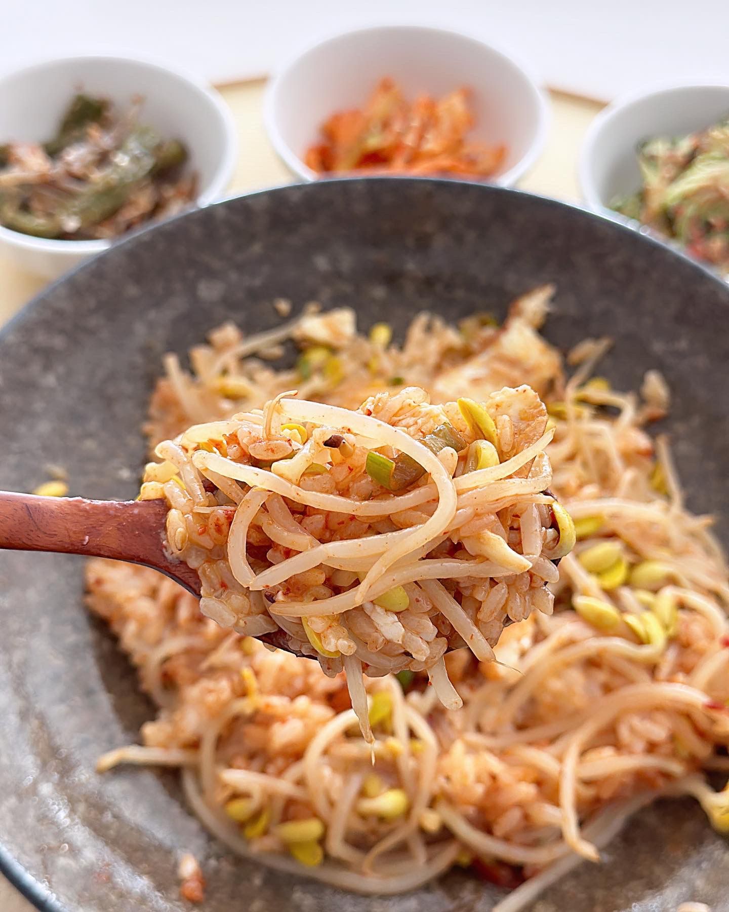 양념장 슥슥 비벼서 한 입 드셔보세요! 꿀맛입니다💛